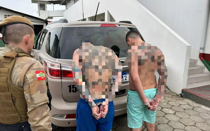 Porto Belo - Traficantes são presos em lancha no Caixa d’Aço