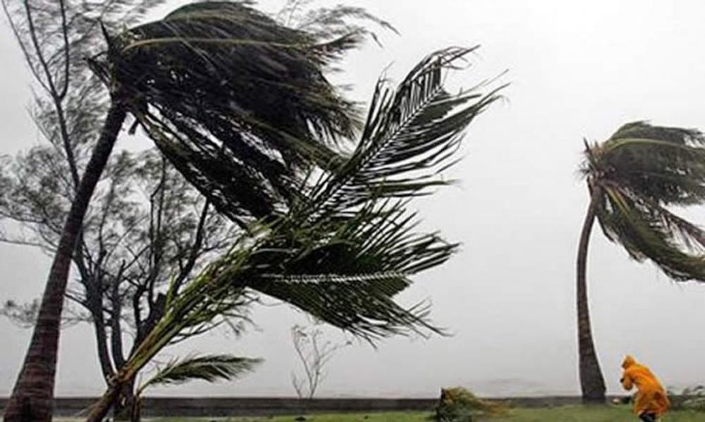 Ciclone extratropical deixa litoral catarinense em alerta 