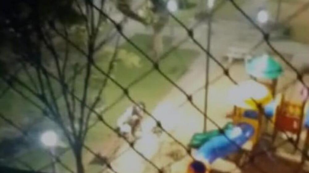 Casal é flagrado fazendo sexo em praça pública em Pomerode