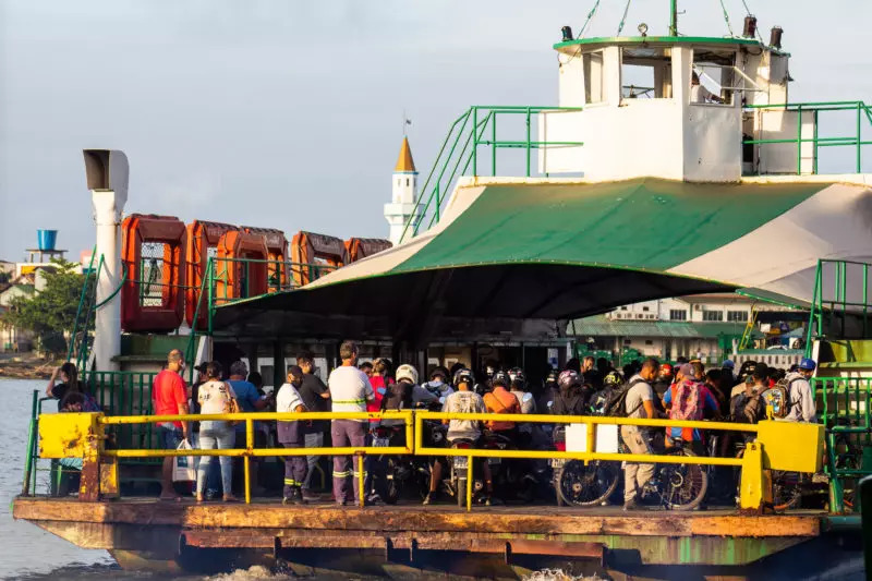 Chuva paralisa Ferry Boat e fecha canal dos portos em Itajaí e Navegantes