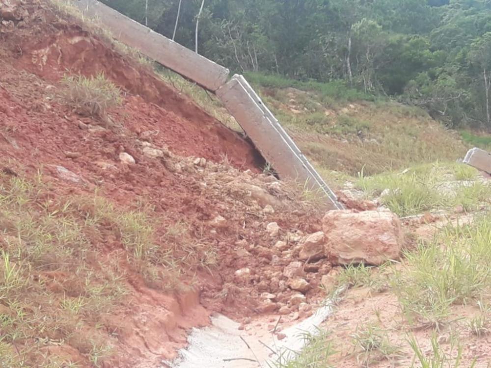 Penha - Há risco de deslizamentos em áreas dos morros do Quilombo e Praia de São Miguel