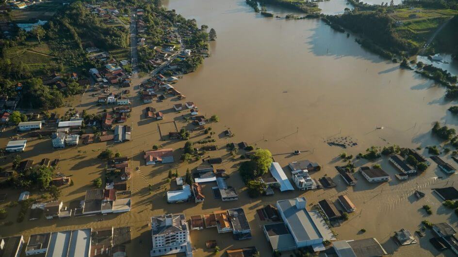 Santa Catarina chega a 6 mortes e 145 municípios afetados devido às chuvas