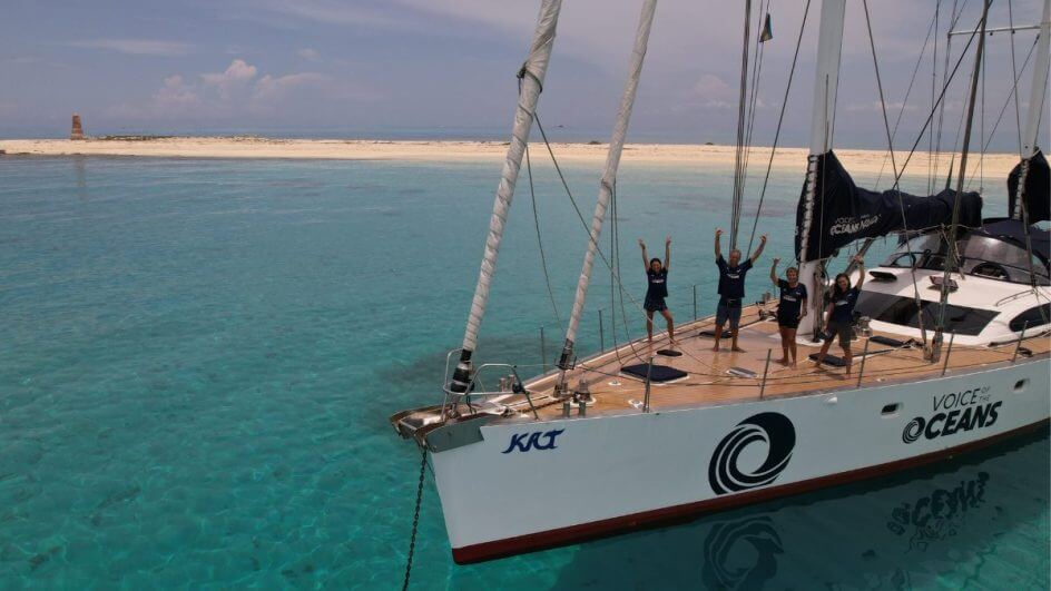 Ciclone atinge veleiro de família Schurmann na Oceania
