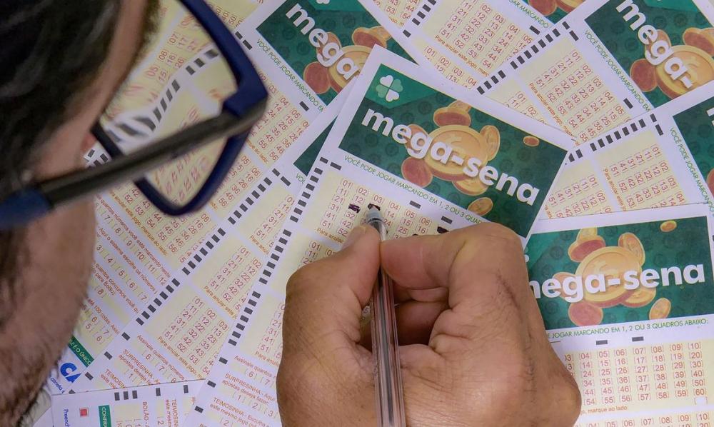 Apostador de Navegantes fatura quina da Mega-Sena e embolsa R$ 44 mil