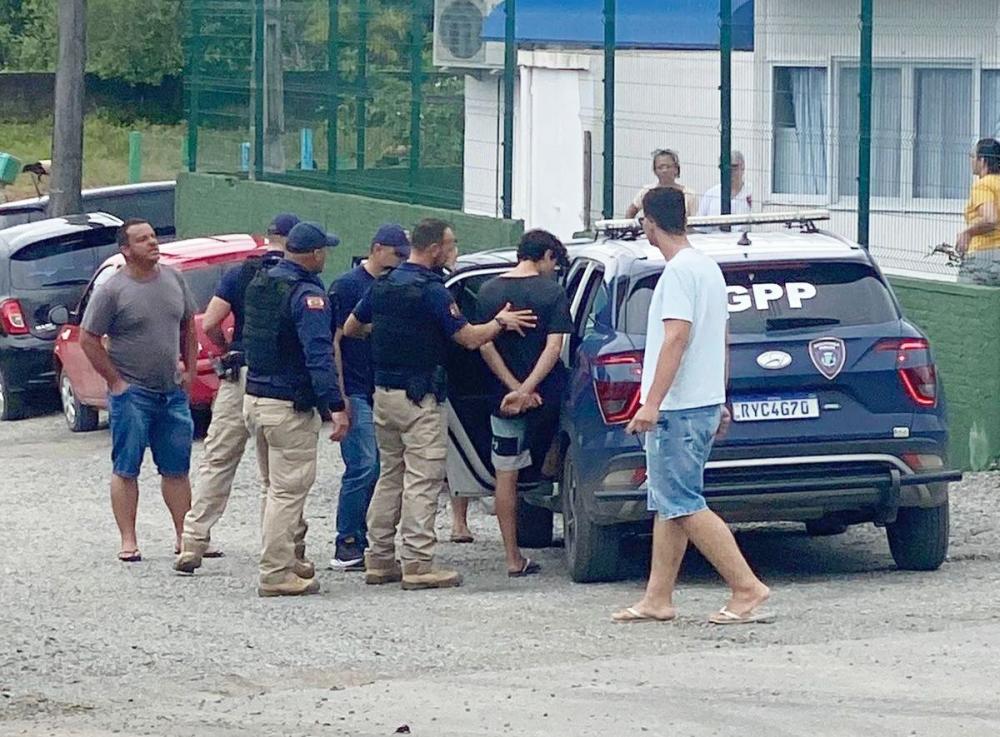 Juíza ordena internação do jovem que ameaçou escola e creche de Balneário Piçarras