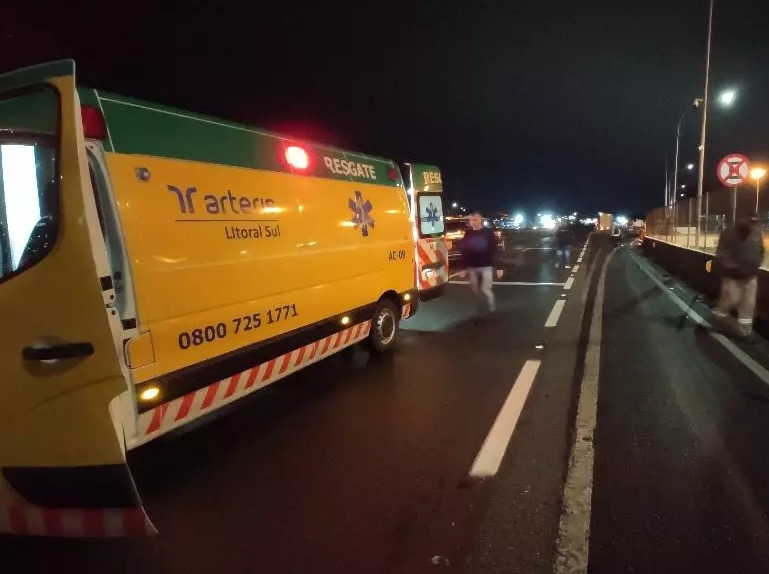 Pedestre morre atropelado na BR-101 no bairro São Cristóvão em Penha