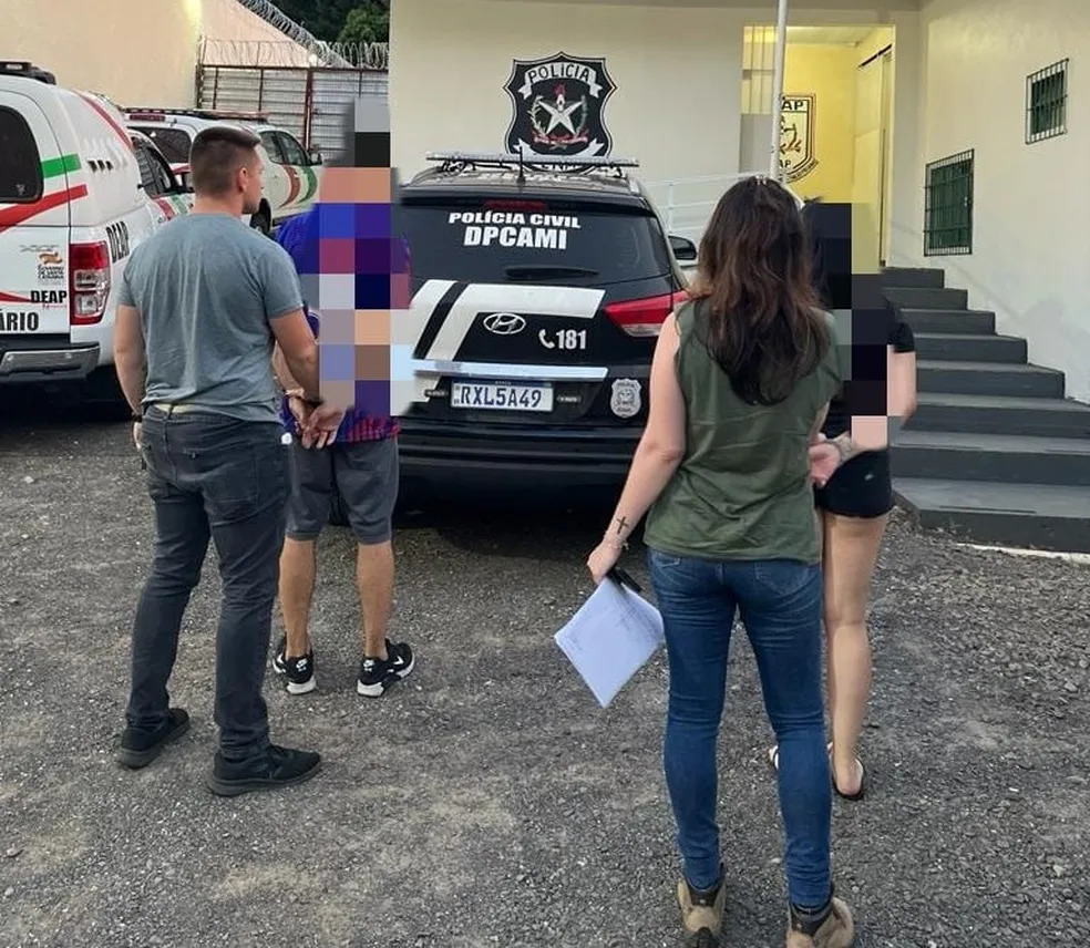 Corpo de recém-nascida é achado enterrado embaixo de assoalho de casa
