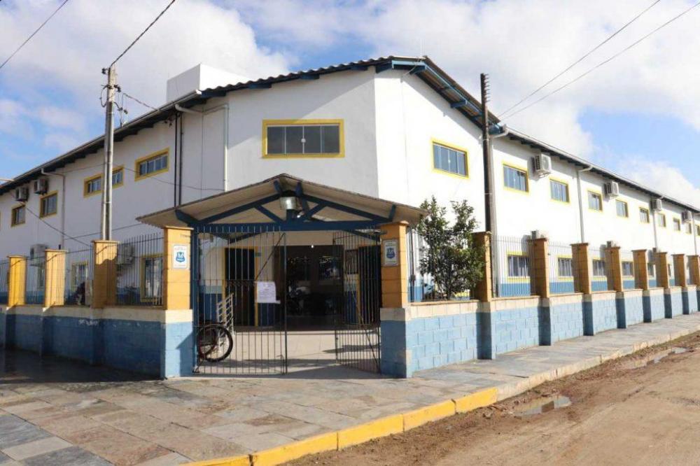 Navegantes - Aluno leva faca para escola após briga e polícia é acionada