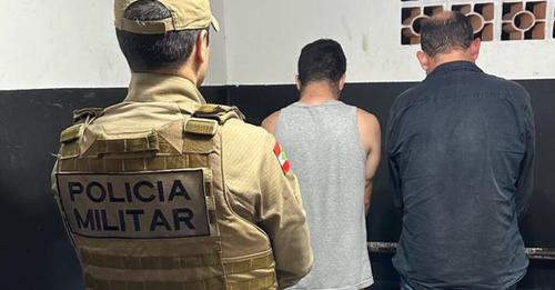 Penha - Homem é morto a tiros em lanchonete na praia Alegre e autores são presos em Navegantes