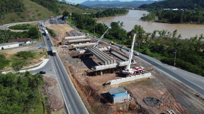 Nova etapa da duplicação da BR-470 afeta o trânsito em Gaspar