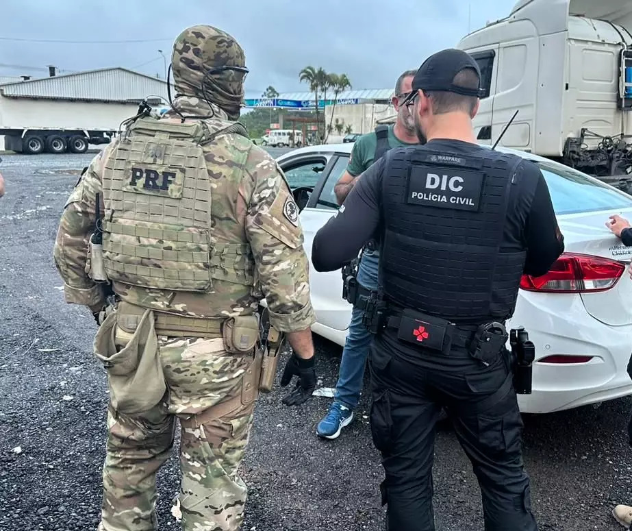 Grupo que furtava caminhonetes de luxo em Balneário Camboriú e região é alvo da polícia