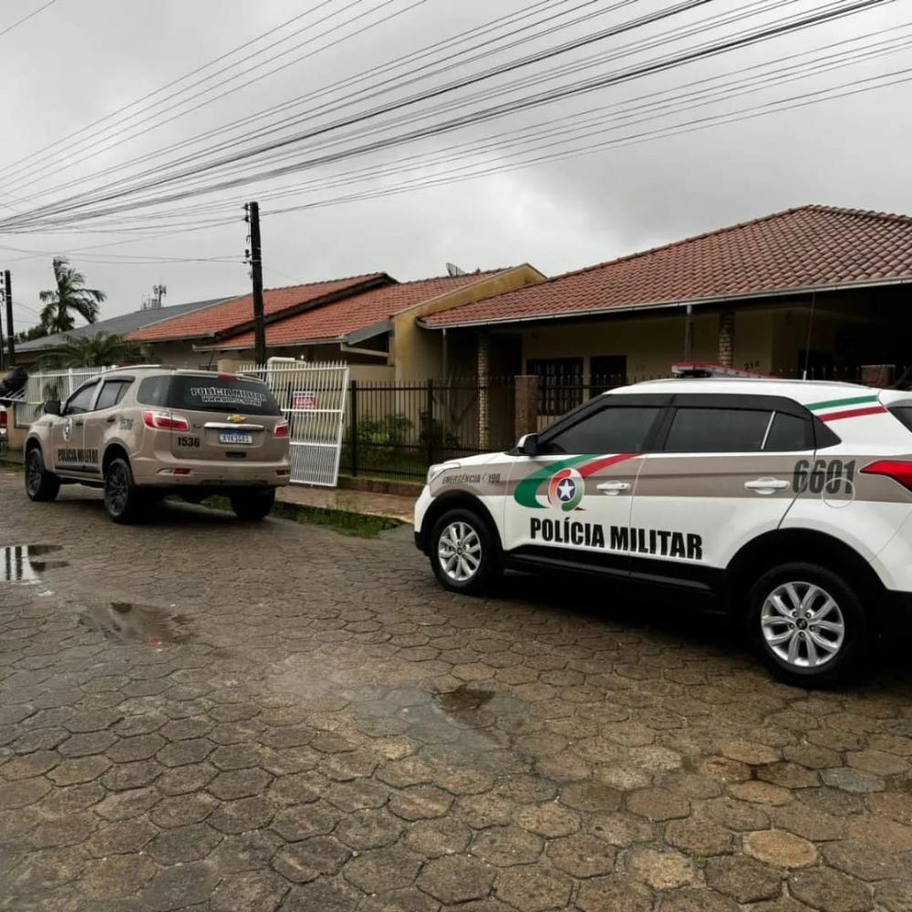 Homem é preso em Penha com munições e carregadores de armas de uso restrito
