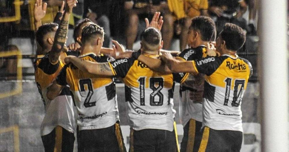 Criciúma vence e segue líder isolado do Catarinão 2024