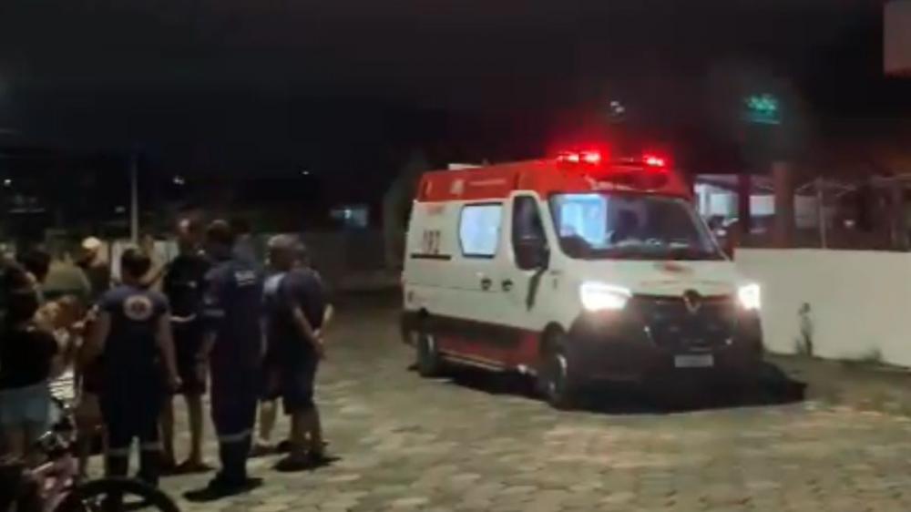 Homem é espancado e preso após importunar sexualmente três mulheres em Joinville 