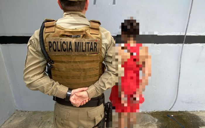 Mulher flagra marido com outra na cama e espanca a amante em Balneário Camboriú