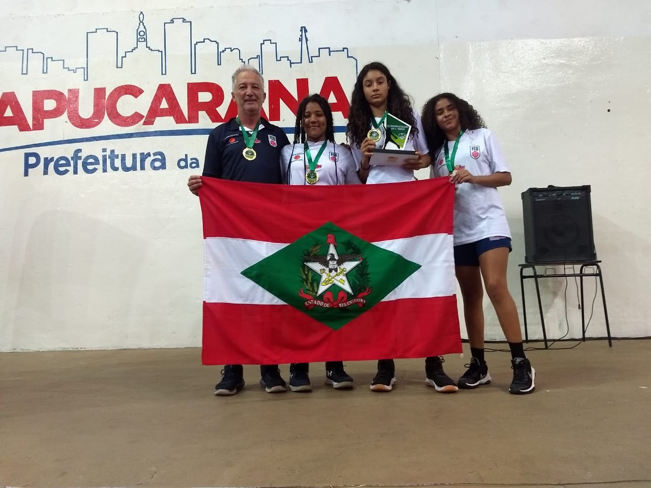 Meninas do sub-13 do basquete feminino de Penha conquistam o título do Sul-Brasileiro pela Seleção de Santa Catarina e Apucarana