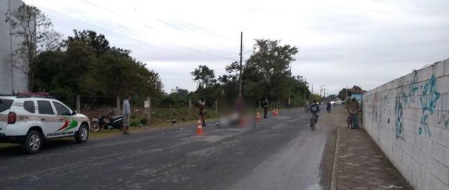 Navegantes: Motociclista morre ao bater em cavalo próximo do Supermercado Komprão