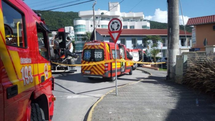 Ciclista morre ao bater em caminhão no morro de Bombas 