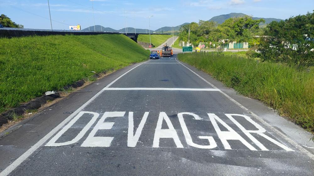 Reforçada a sinalização no viaduto da Santa Lídia na Rodovia Transbeto