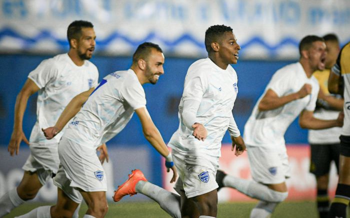 Barra vence o Criciúma de virada e sai na frente na semifinal