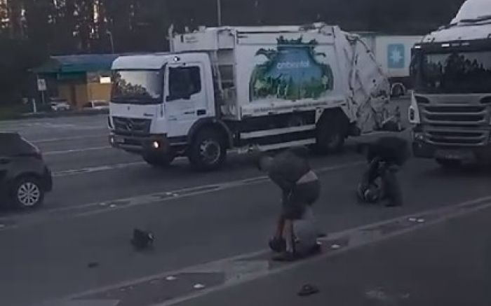 Quarteto promove pancadaria na praça de pedágio na BR-101 em Araquari