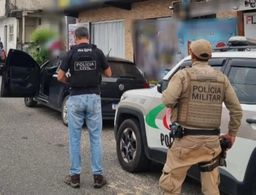 Traficantes são presos em três bairros de Barra Velha 
