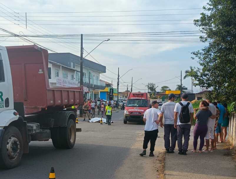 Barra Velha – Ciclista de 23 anos morre atropelada por caminhão no bairro São Cristóvão 