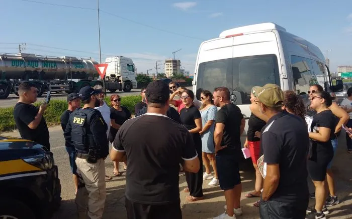 Moradores de Barra Velha denunciam prejuízos e riscos causados por buraqueira
