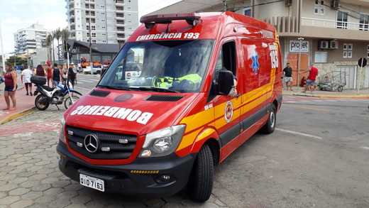 Navegantes: Mulher é morta com cinco facadas na frente do filho de 13 anos por companheiro no bairro São Domingos
