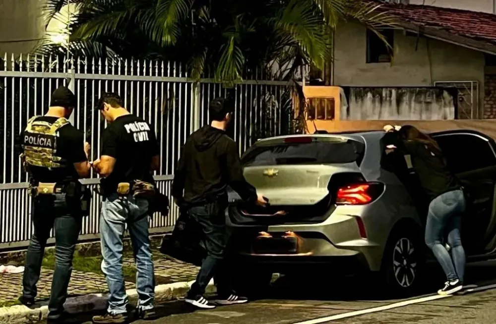 Operação Surpresa da DIC cumpriu mandados em Balneário Piçarras 