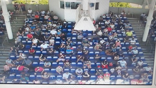 Parque Beto Carrero diz que distanciamento de pessoas está sendo respeitado e os shows que acontecem em área aberta com 30% da capacidade de público
