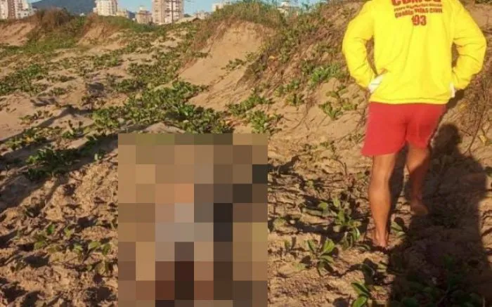 Corpo com marcas de violência é encontrado na praia de Navegantes