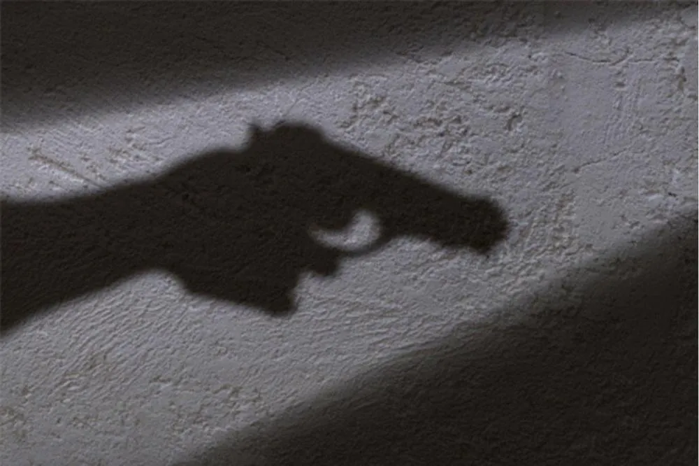 Pai é suspeito de atirar contra filho de 15 anos com arma modificada em Jaraguá do Sul