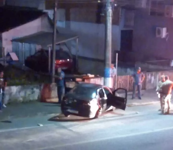 Penha - Pedreiro morre em acidente de carro na Praia Alegre