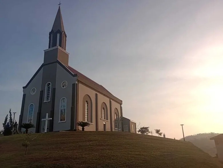 Igreja de São João do Itaperiú destruída por temporal será reinaugurada neste mês