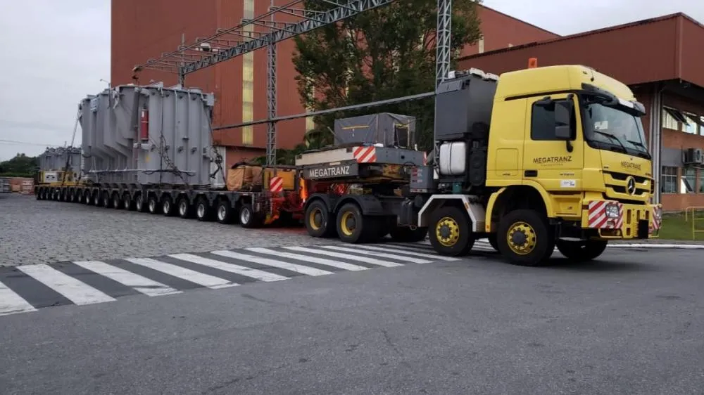 “Caminhão gigante” vai atravessar rodovia entre o PR e SC com impacto no trânsito da BR-101