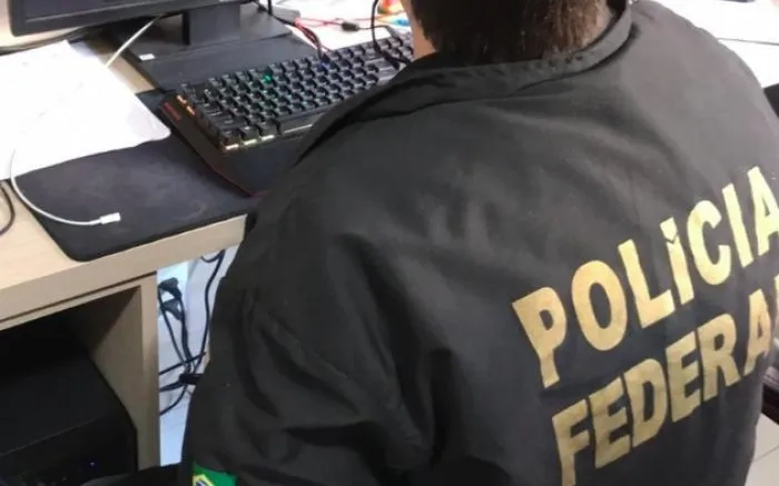 Blumenau - Pedófilo é preso por vender imagens de abuso sexual infantil pela internet