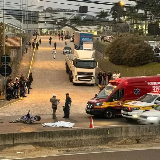 Itajaí - Ciclista morre na rodovia Antônio Heil ao colidir com caminhão
