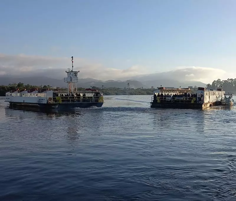 Balsa que faz travessia entre Itajaí e Navegantes ficará sem operar por dois dias