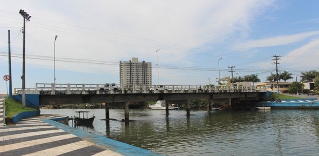 Construtora da nova ponte na divisa de Penha e Balneário Piçarras aguarda ligação de energia para iniciar a obra