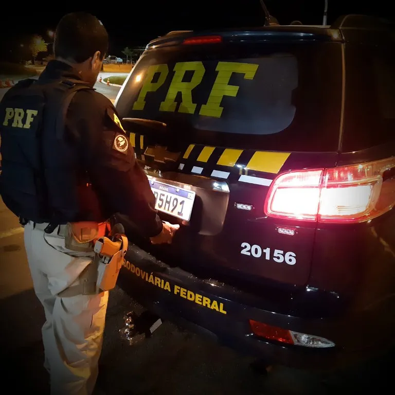 Foragido e membro de fação criminosa é preso na BR-101 em Balneário Piçarras