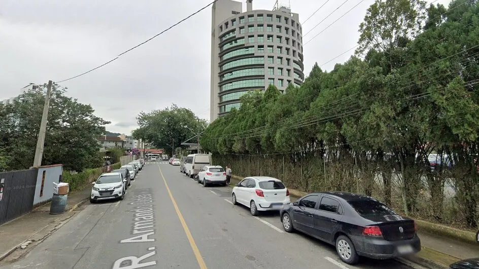 Mãe e filho sofrem sequestro relâmpago na região central de Blumenau