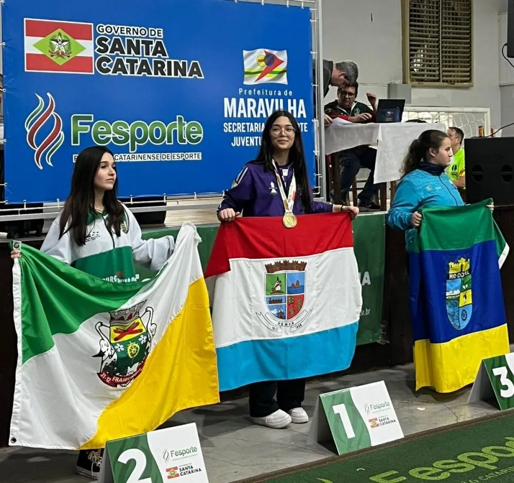 Enxadrista de Penha conquista três medalhas de ouro na Olesc