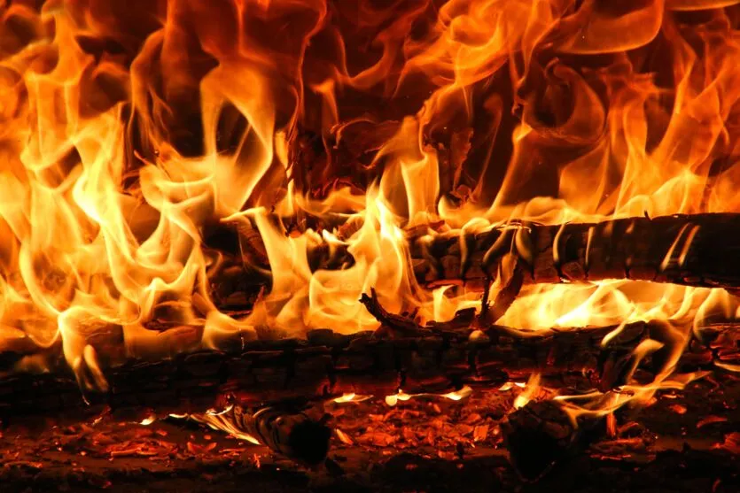 Barra Velha - Ex-marido incendeia a casa de mulher duas vezes em Itajuba