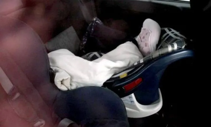 Criança de 3 anos morre após ser esquecida dentro do carro em Joinville