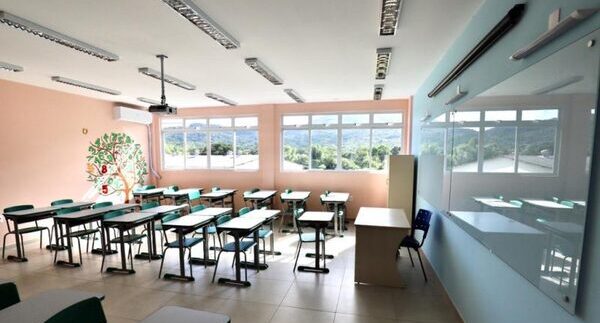 Governo de SC mantém as aulas suspensas para evitar a circulação de 1,6 milhão de alunos