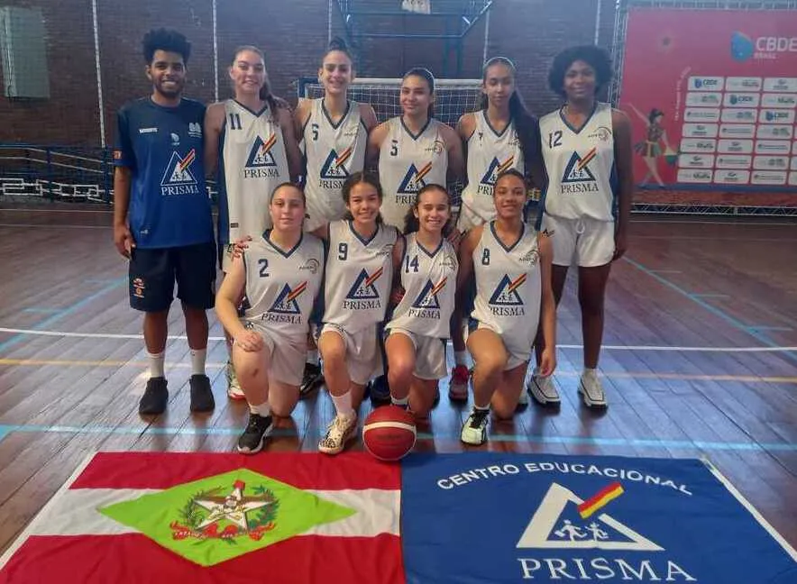 Basquete feminino do Centro Educacional Prisma é vice-campeão nos Jogos Escolares Brasileiros 