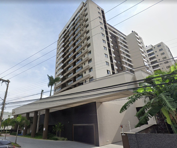 Homem morre ao cair do décimo andar de edifício no Centro de Itajaí