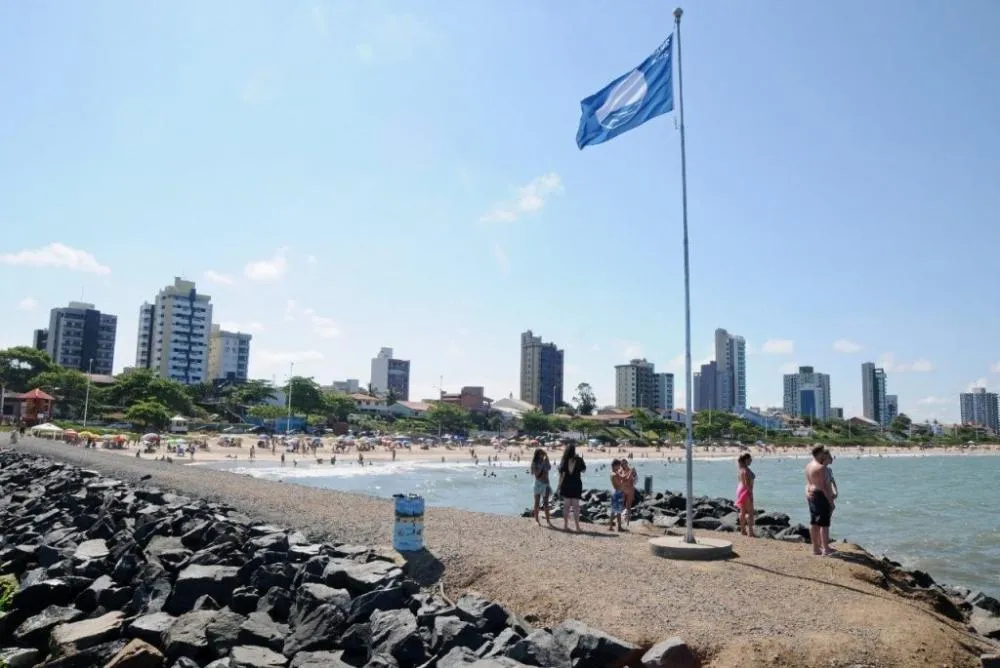 Litoral Norte de SC tem 12 praias com Bandeira Azul