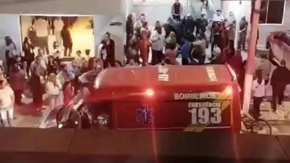 Bebê de 8 meses é retirada do próprio velório após mexer mão em Correia Pinto